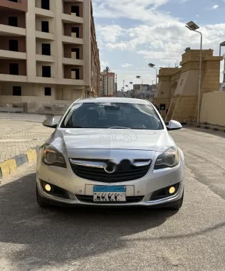 اوبل أنسيجنيا 2016 فضي مستعملة للبيع