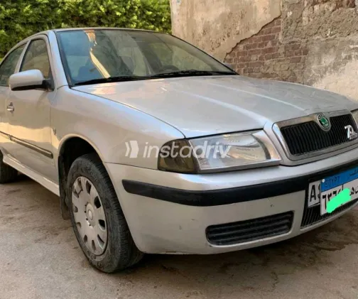 سكودا اوكتافيا 1999 أبيض مستعملة للبيع - 2