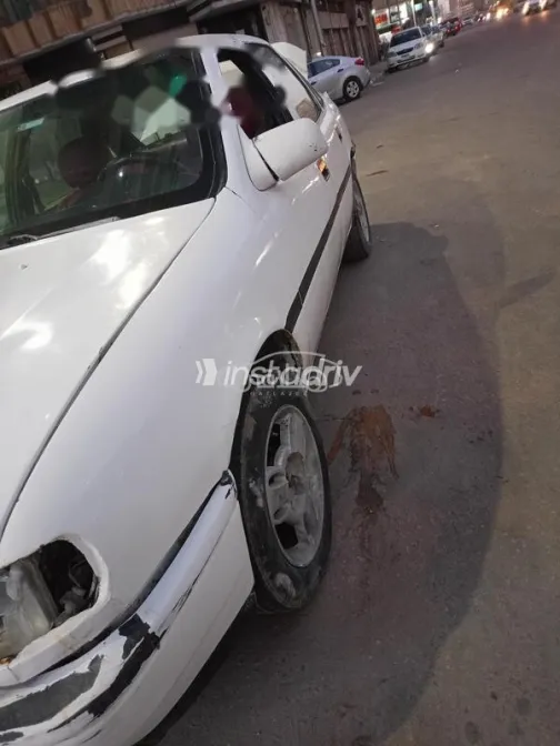 اوبل فيكترا 1994 أبيض مستعملة للبيع - 7