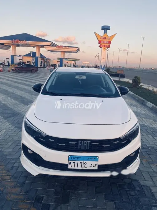 فيات تيبو 2022 أبيض مستعملة للبيع - 1