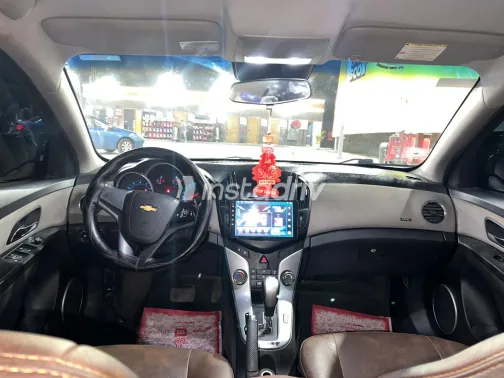 Chevrolet Cruze 2013 White Used for Sale - 3