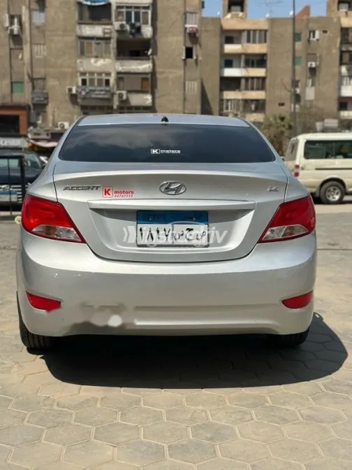 هيونداي اكسنت RB 2025 فضي مستعملة للبيع - 5