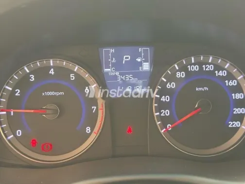 هيونداي اكسنت RB 2025 فضي مستعملة للبيع - 8