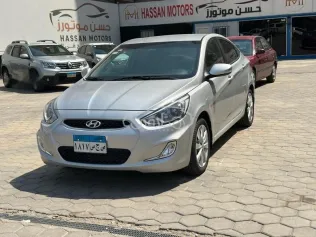 هيونداي اكسنت RB 2025 فضي مستعملة للبيع