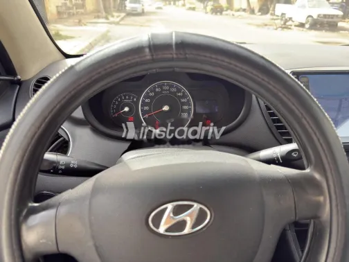 هيونداي I10 2015 فضي مستعملة للبيع - 5