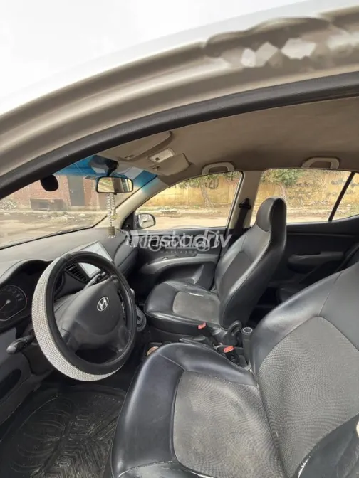 هيونداي I10 2015 فضي مستعملة للبيع - 6