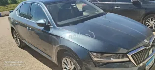 سكودا سوبيرب 2021 أبيض مستعملة للبيع