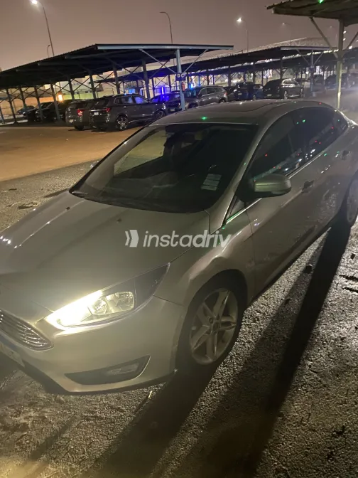 فورد فوكس 2015 أبيض مستعملة للبيع - 2