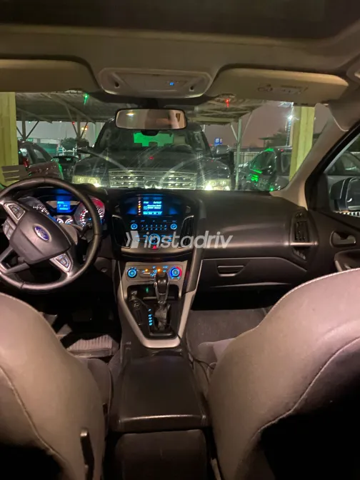 فورد فوكس 2015 أبيض مستعملة للبيع - 3