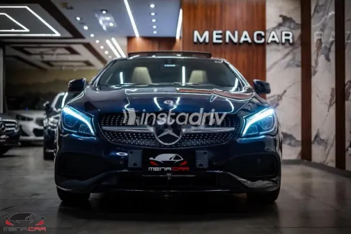 مرسيدس CLA 180 2018 أزرق غامق مستعملة للبيع - 1