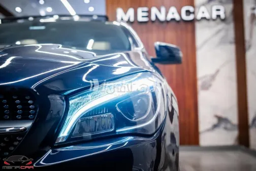 مرسيدس CLA 180 2018 أزرق غامق مستعملة للبيع - 3