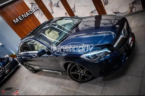 مرسيدس CLA 180 2018 أزرق غامق مستعملة للبيع - 4