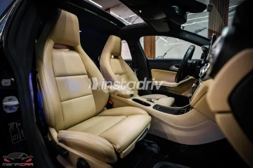 مرسيدس CLA 180 2018 أزرق غامق مستعملة للبيع - 9