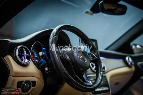 مرسيدس CLA 180 2018 أزرق غامق مستعملة للبيع - 10