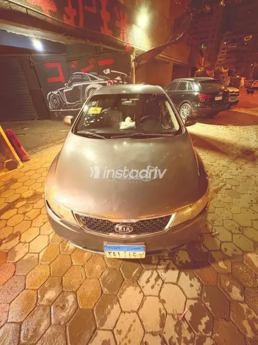 كيا سيراتو 2013 فضي مستعملة للبيع - 6