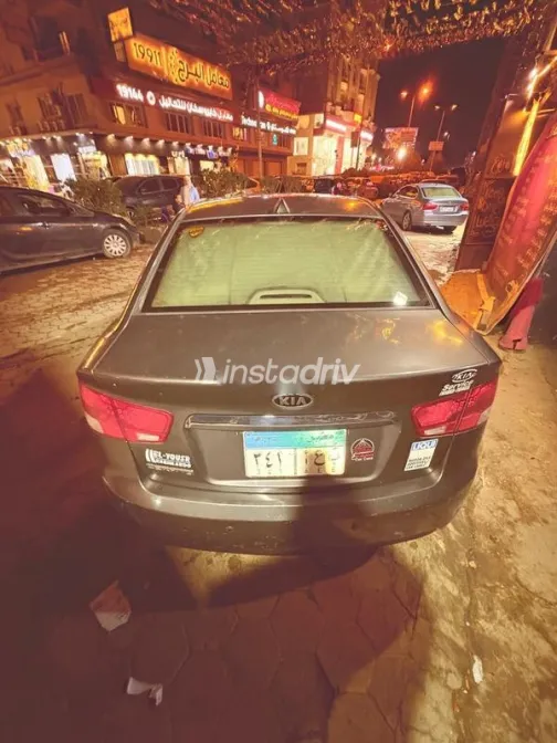 كيا سيراتو 2013 فضي مستعملة للبيع - 7