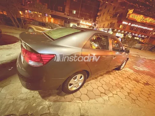 كيا سيراتو 2013 فضي مستعملة للبيع - 10