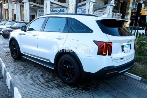 Kia Sorento 2024 White Used for Sale - 4