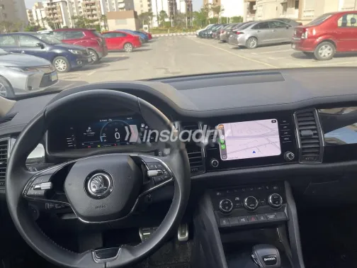 سكودا كودياك 2024 أزرق غامق مستعملة للبيع - 4