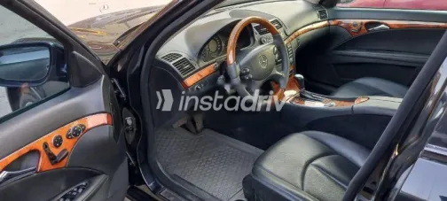 مرسيدس E 200 2007 أسود مستعملة للبيع - 1