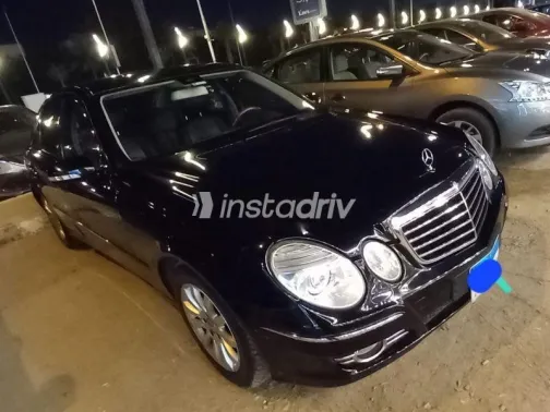 مرسيدس E 200 2007 أسود مستعملة للبيع - 3