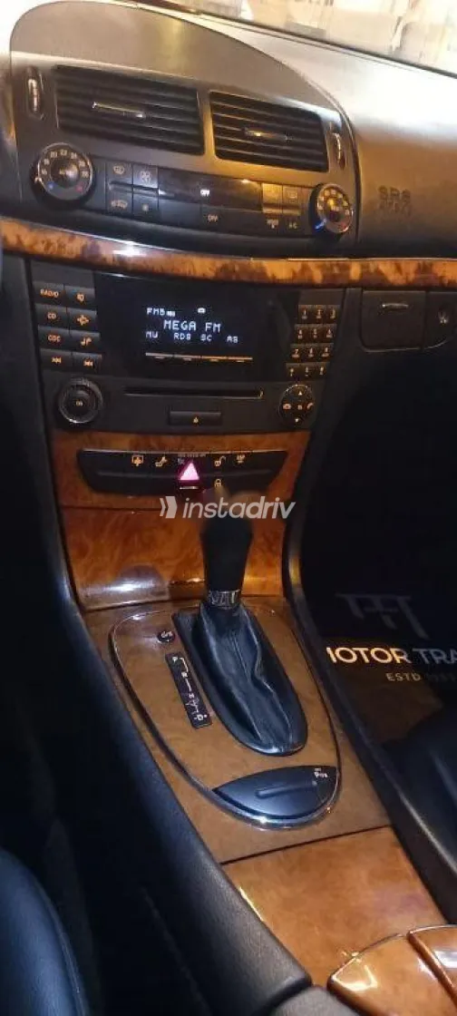 مرسيدس E 200 2007 أسود مستعملة للبيع - 5