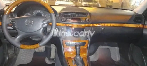 مرسيدس E 200 2007 أسود مستعملة للبيع - 9
