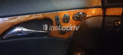 مرسيدس E 200 2007 أسود مستعملة للبيع - 10