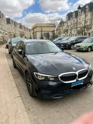 بي ام دبليو 320 2020 أبيض مستعملة للبيع