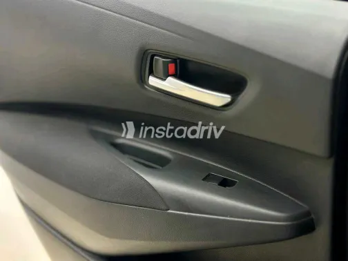 تويوتا كورولا 2022 أبيض مستعملة للبيع - 10