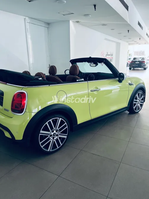 مينى كوبر 2024 أبيض مستعملة للبيع - 1