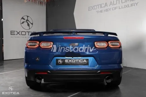 شيفروليه كمارو 2023 أزرق غامق مستعملة للبيع - 3