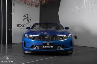 شيفروليه كمارو 2023 أزرق غامق مستعملة للبيع