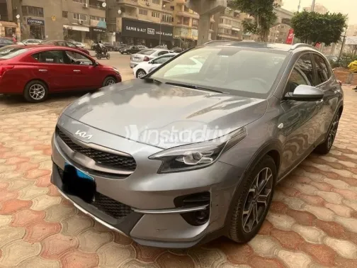 Kia Xceed 2022 Silver Used for Sale - 3