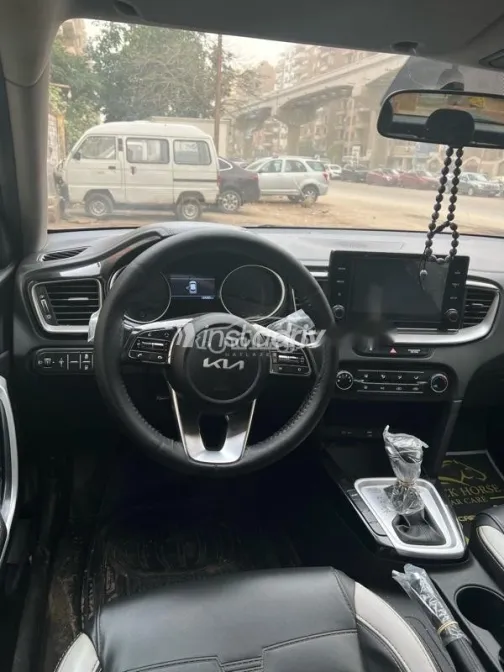 Kia Xceed 2022 Silver Used for Sale - 8