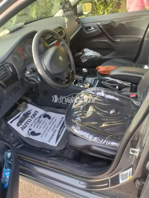 بيجو 301 2012 رمادي غامق مستعملة للبيع - 2