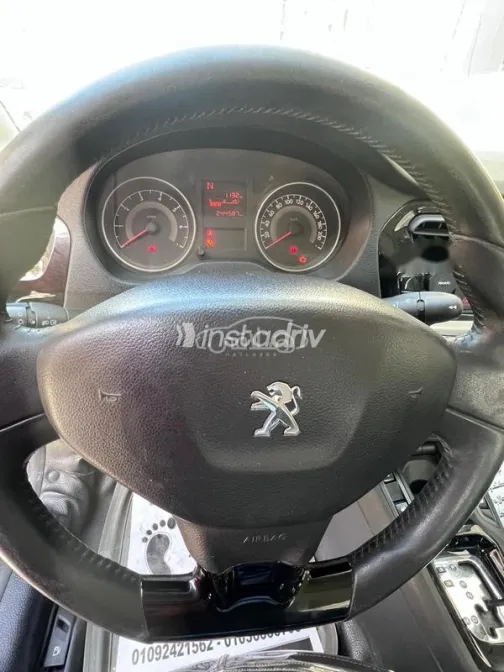 بيجو 301 2012 رمادي غامق مستعملة للبيع - 3