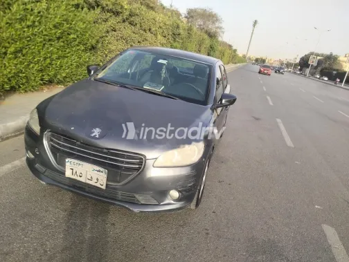 بيجو 301 2012 رمادي غامق مستعملة للبيع - 6