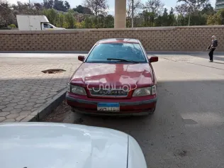 فولفو S40 2000 أحمر مستعملة للبيع