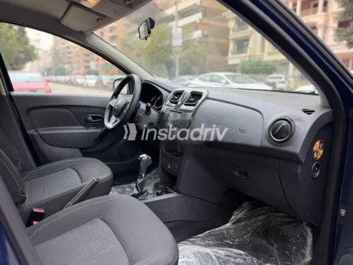 رينو لوجان 2020 أزرق غامق مستعملة للبيع - 3