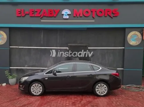 اوبل أسترا 2015 رمادي مستعملة للبيع - 6