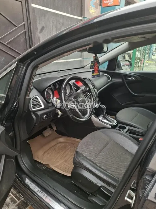 اوبل أسترا 2015 رمادي مستعملة للبيع - 7