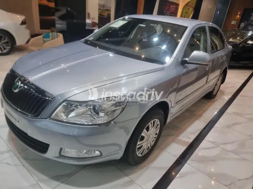 سكودا اوكتافيا 2011 فضي مستعملة للبيع - 6