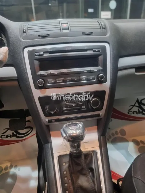 سكودا اوكتافيا 2011 فضي مستعملة للبيع - 10