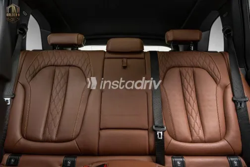 بي ام دبليو X5 2020 فضي مستعملة للبيع - 3