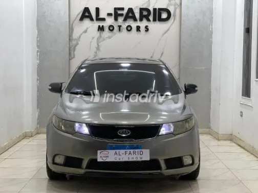 Kia Cerato 2010 Silver Used for Sale - 2