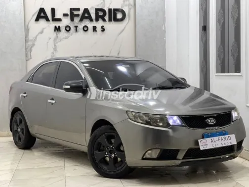 Kia Cerato 2010 Silver Used for Sale - 3