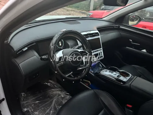 هيونداي توسان 2024 أبيض مستعملة للبيع - 3