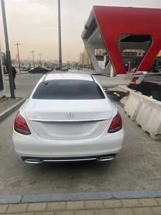 Mercedes C 180 2017 White Used for Sale