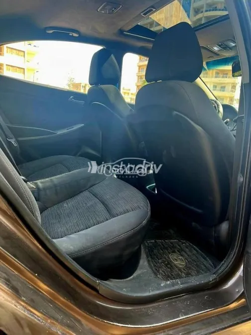 هيونداي اكسنت RB 2017 بني مستعملة للبيع - 8